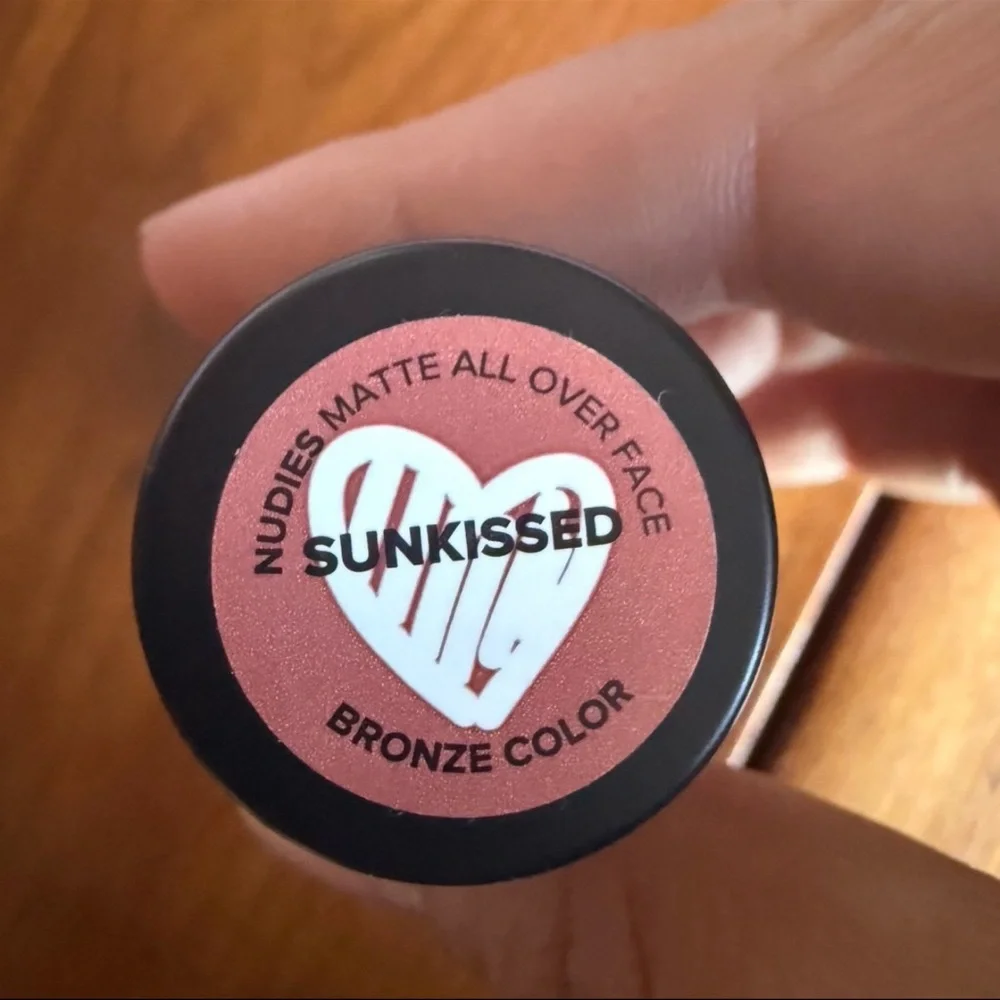 💚 2/$30 Nudestix NUDIES MATTE All Over Face Bronze Color - Sunkissed
